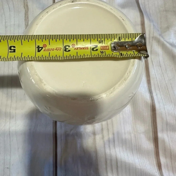 Hallmark Cookie Jar Small Ceramic Round Mittens Red Lid Christmas Winter Holiday - Picture 7 of 7